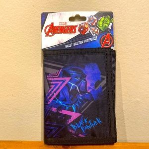 Unisex Marvel Avengers Black Panther Wallet Hook and Latch Closure New